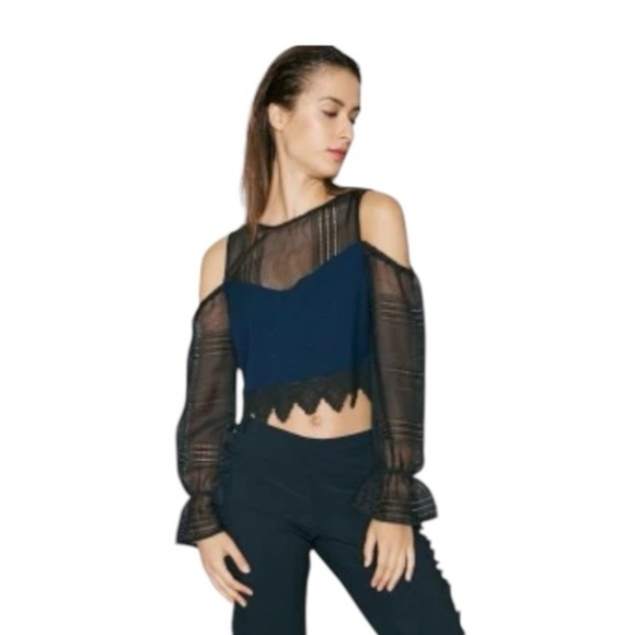 NWOT Endless Rose Cold Shoulder lace top. Style tags attached, size Medium - Picture 2 of 15